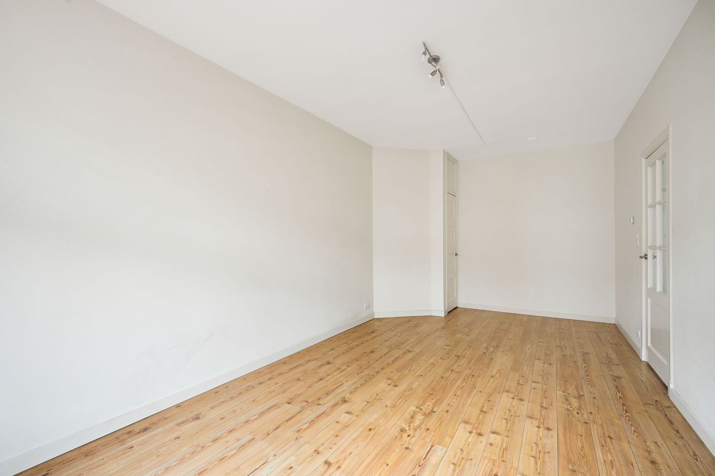 Photo 10 of Hoog Buurlostraat 84