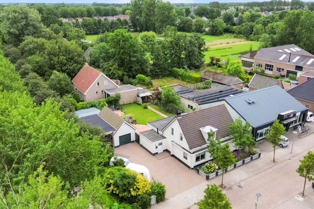 Photo 47 of Nieuweweg 1