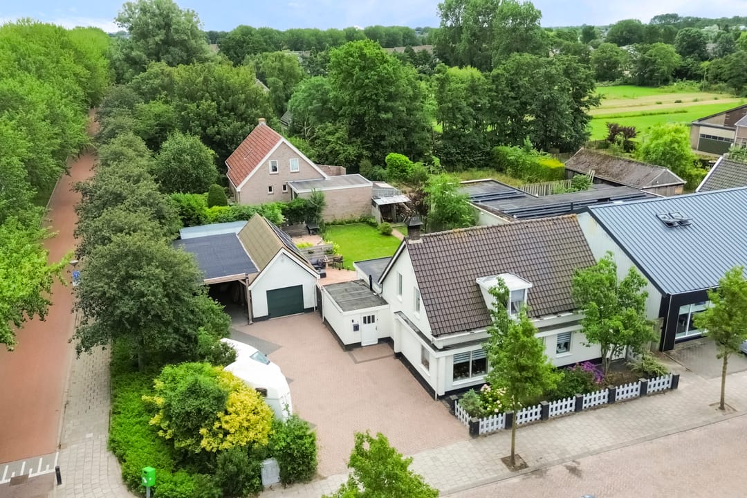 Photo 46 of Nieuweweg 1