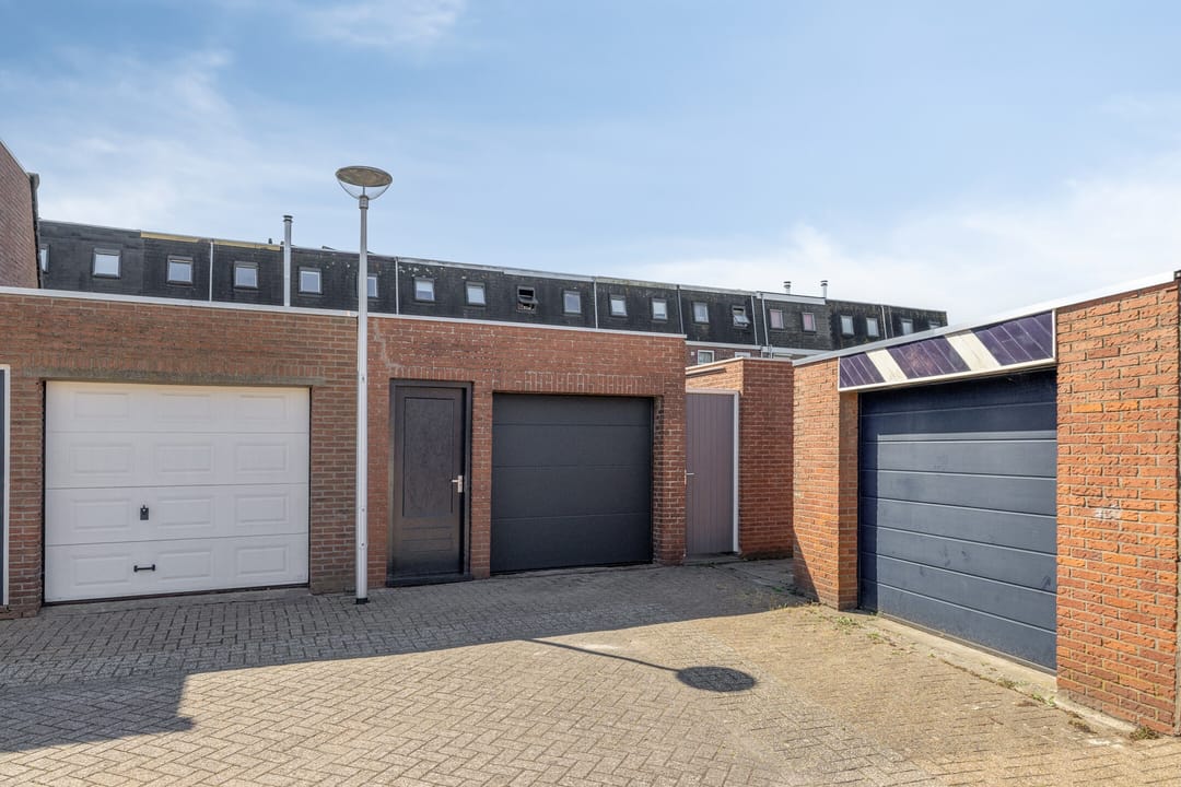Photo 32 of Asterstraat 15