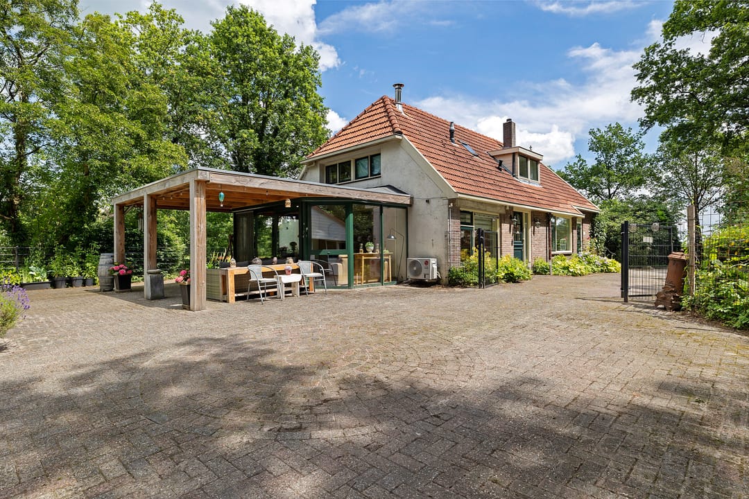 Photo 41 of Joh Poststraat 14