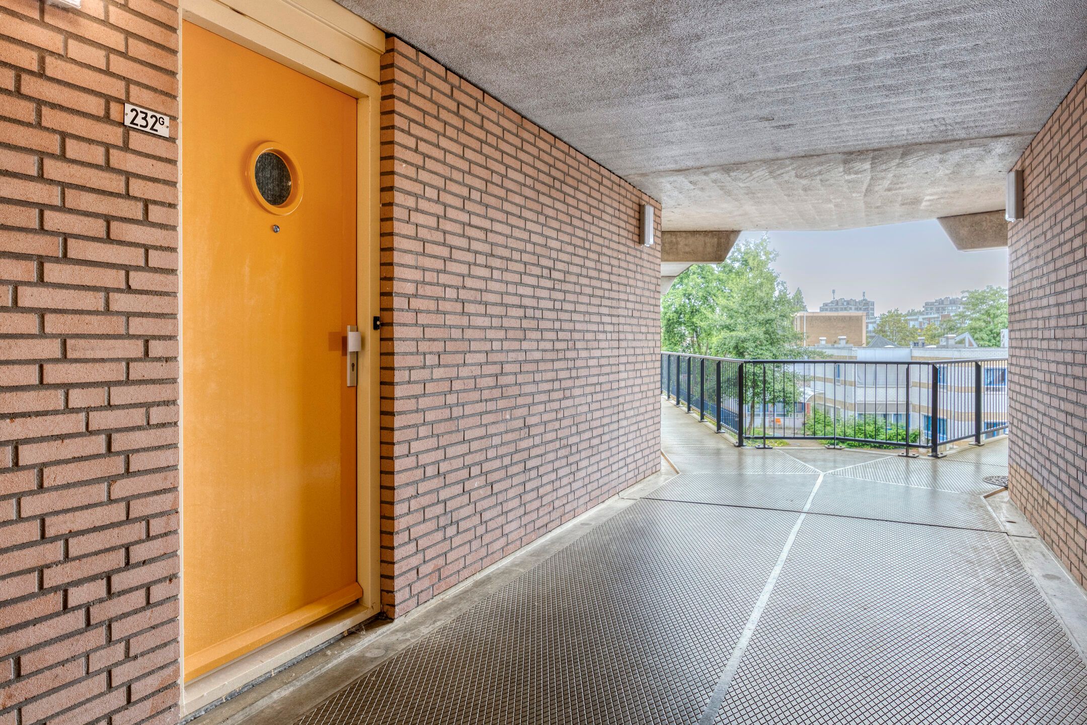 Photo 24 of Oranjeboomstraat 232-G