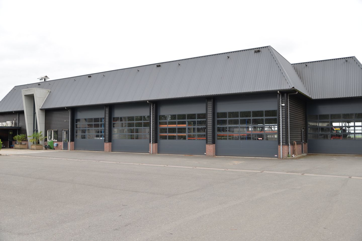 View photo 1 of M A Reinaldaweg 32-a