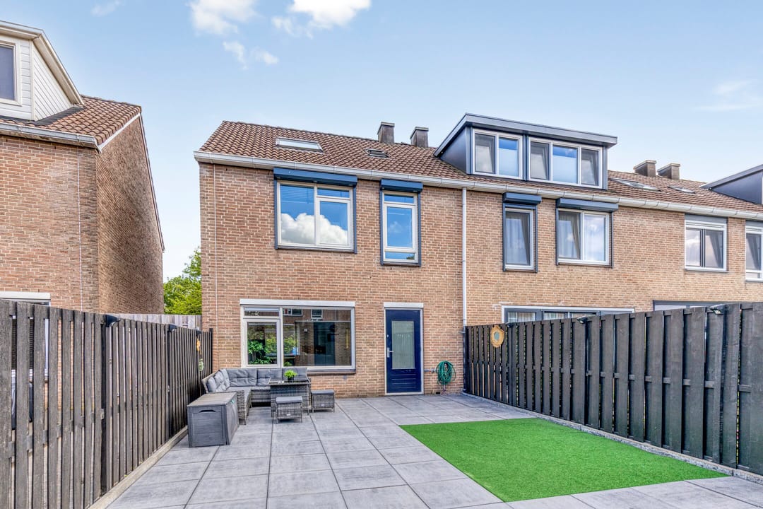 Photo 2 of Levermosstraat 33