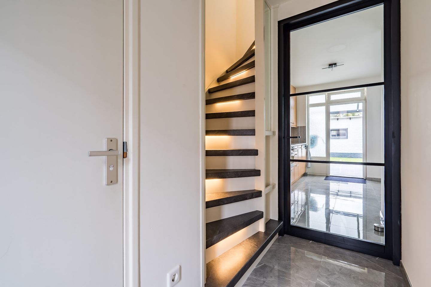 Photo 14 of Louise de Colignystraat 5