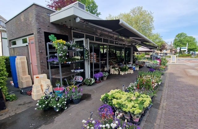 View photo 2 of Van Zuylen van Nijeveltstraat 85