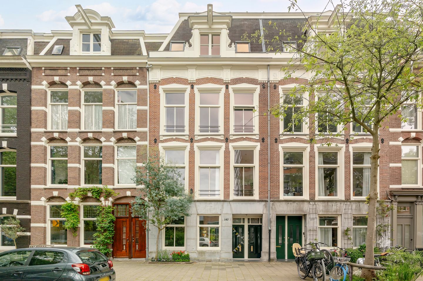 Photo 1 of Eerste Helmersstraat 147-2A