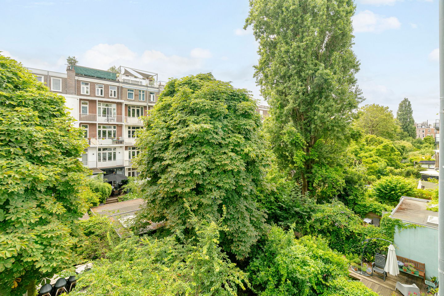 Photo 4 of Eerste Helmersstraat 147-2A