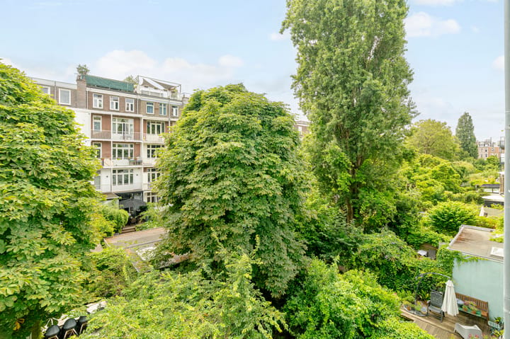 Photo 4 of Eerste Helmersstraat 147-2A