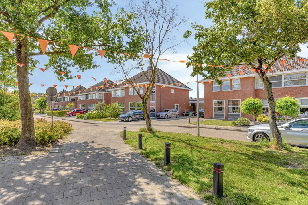 Photo 38 of Simon Luymesstraat 21