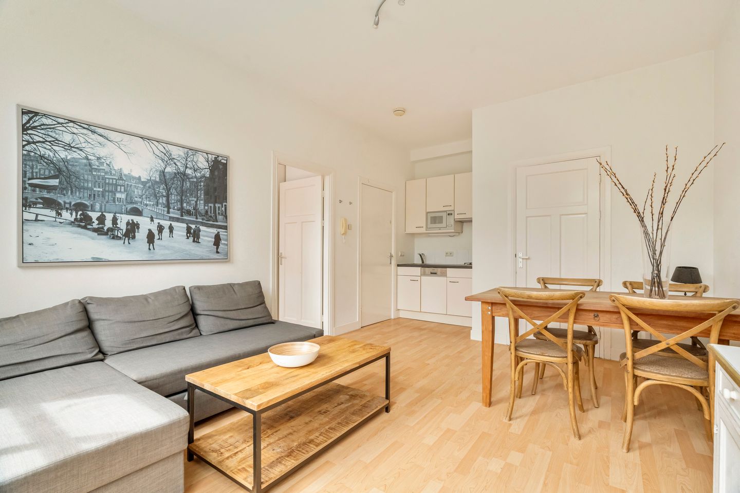 Photo 5 of Eerste Helmersstraat 147-2A
