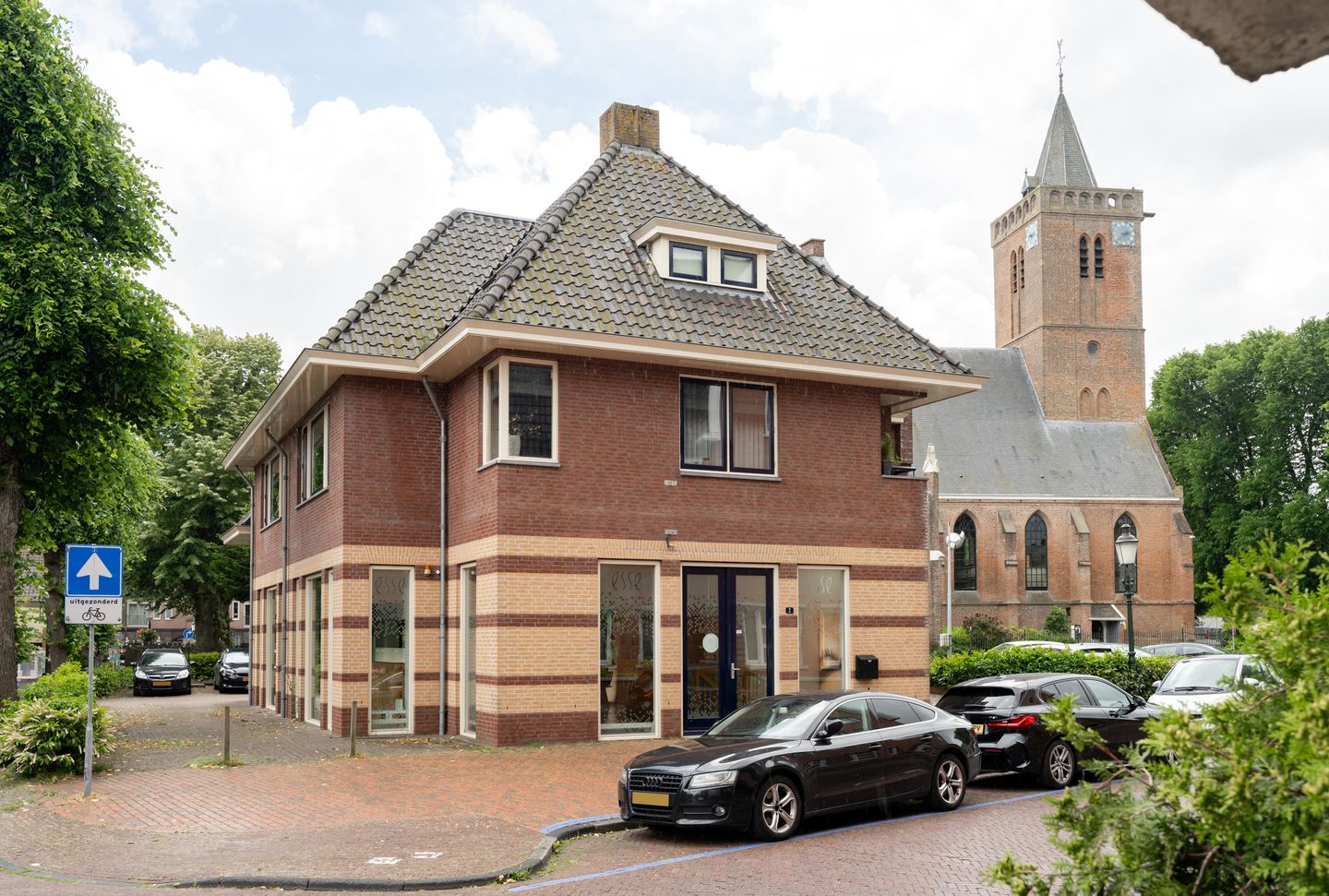 View photo 2 of Havenstraat 2
