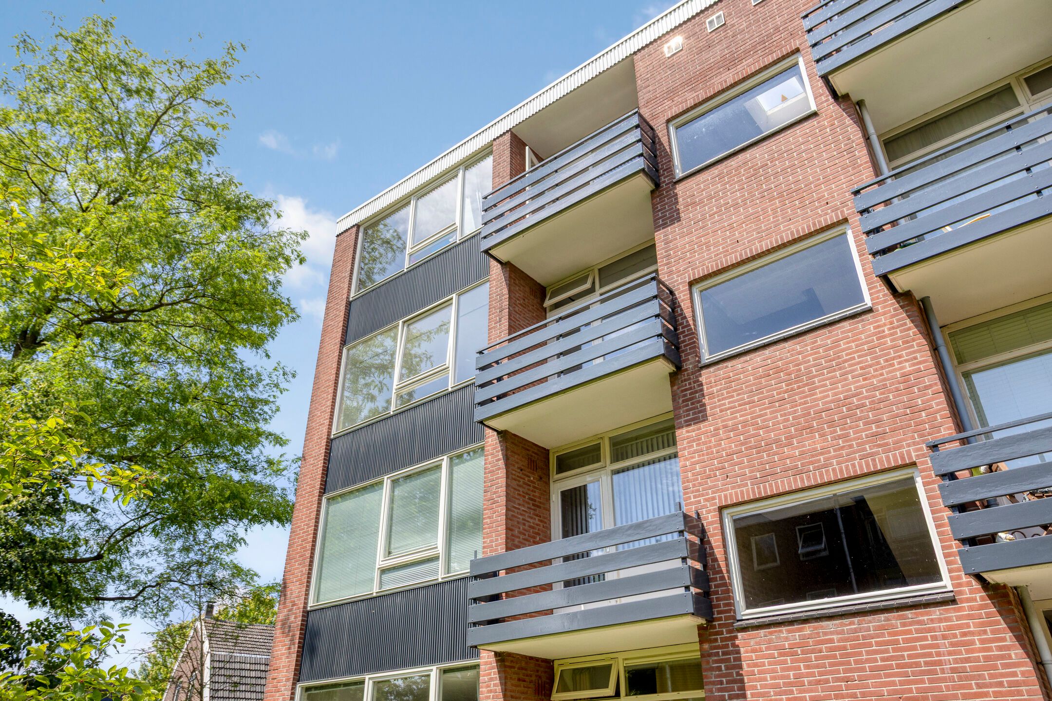 Photo 36 of Henry Dunantstraat 52