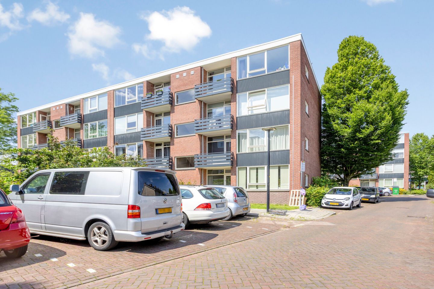 Photo 35 of Henry Dunantstraat 52