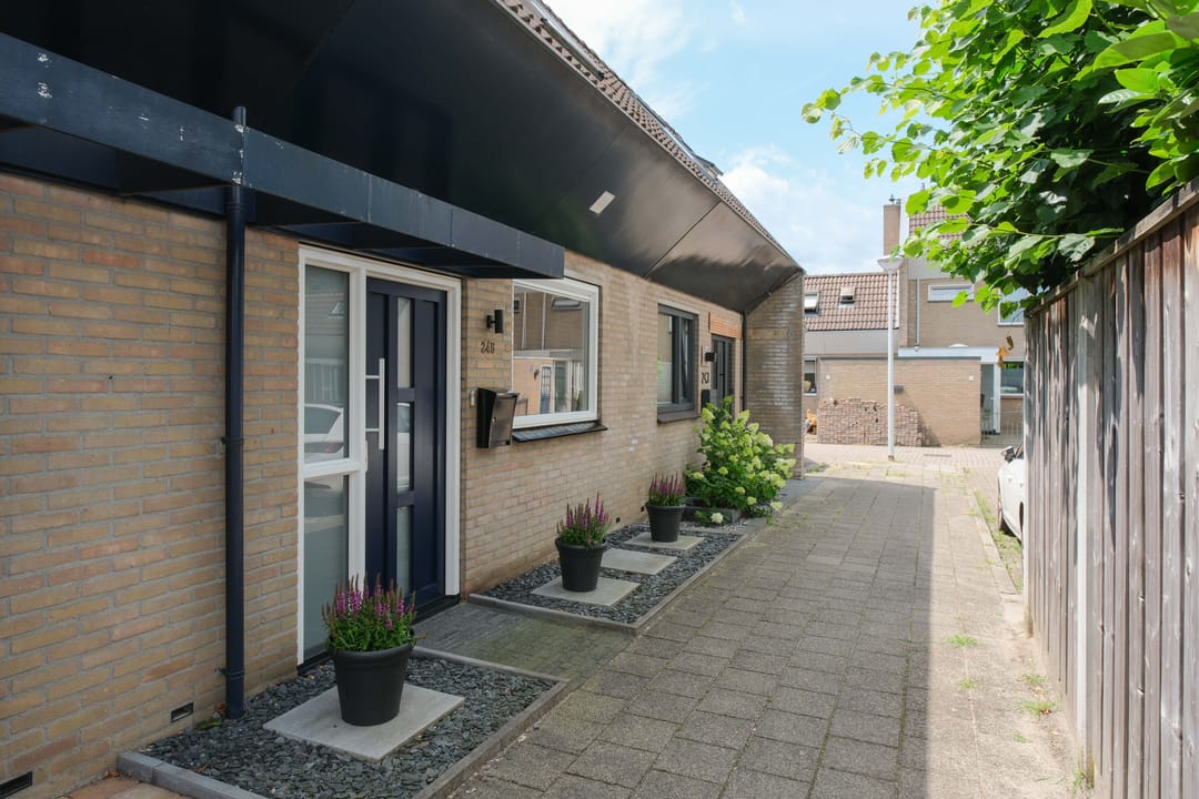Foto 1 van Schierstins 245