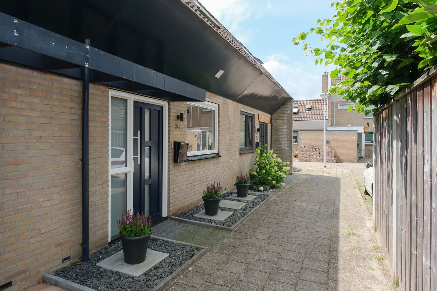 Foto 1 van Schierstins 245