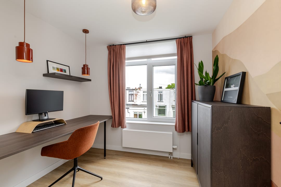 Photo 56 of Amalia van Solmsstraat 15