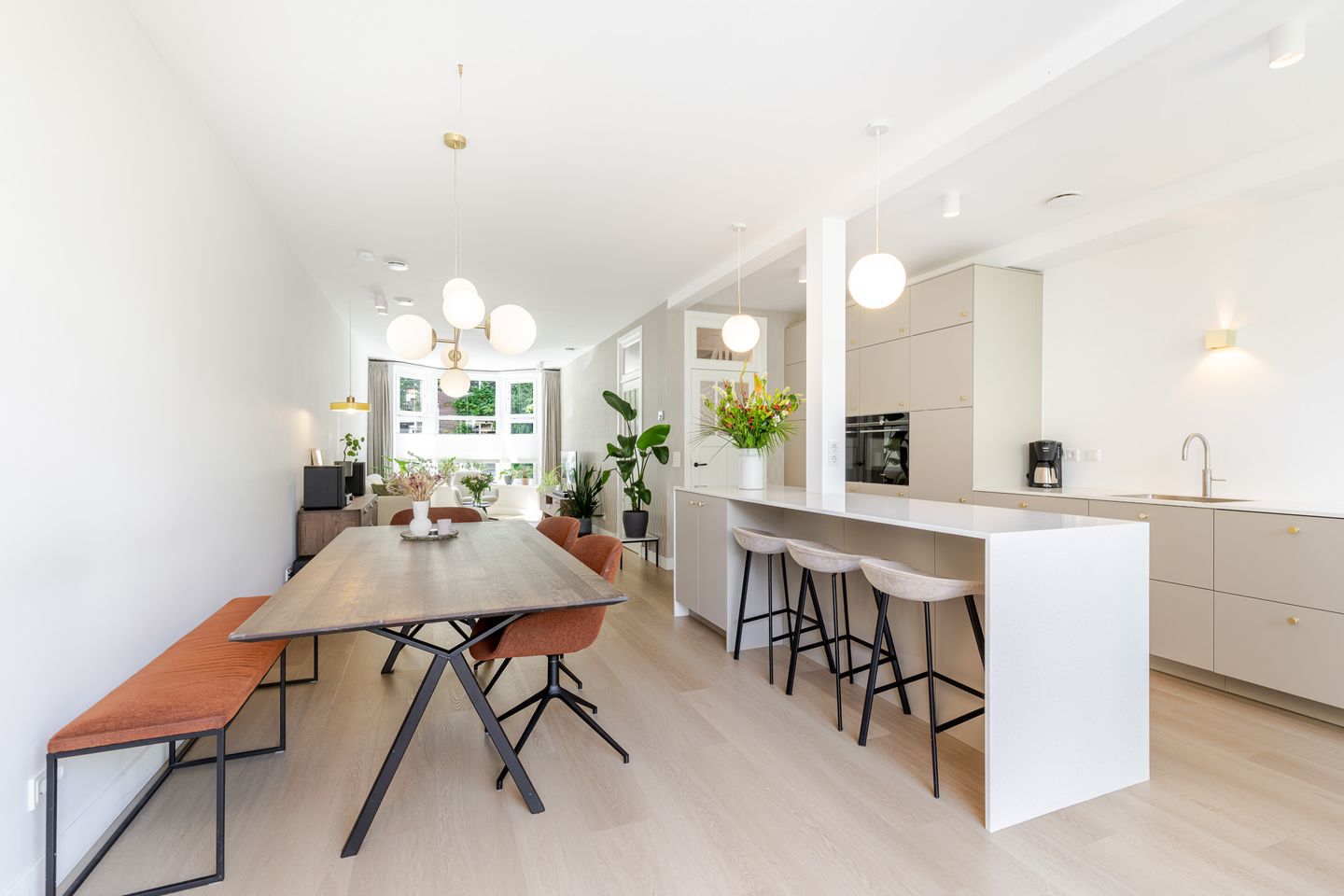 Photo 25 of Amalia van Solmsstraat 15