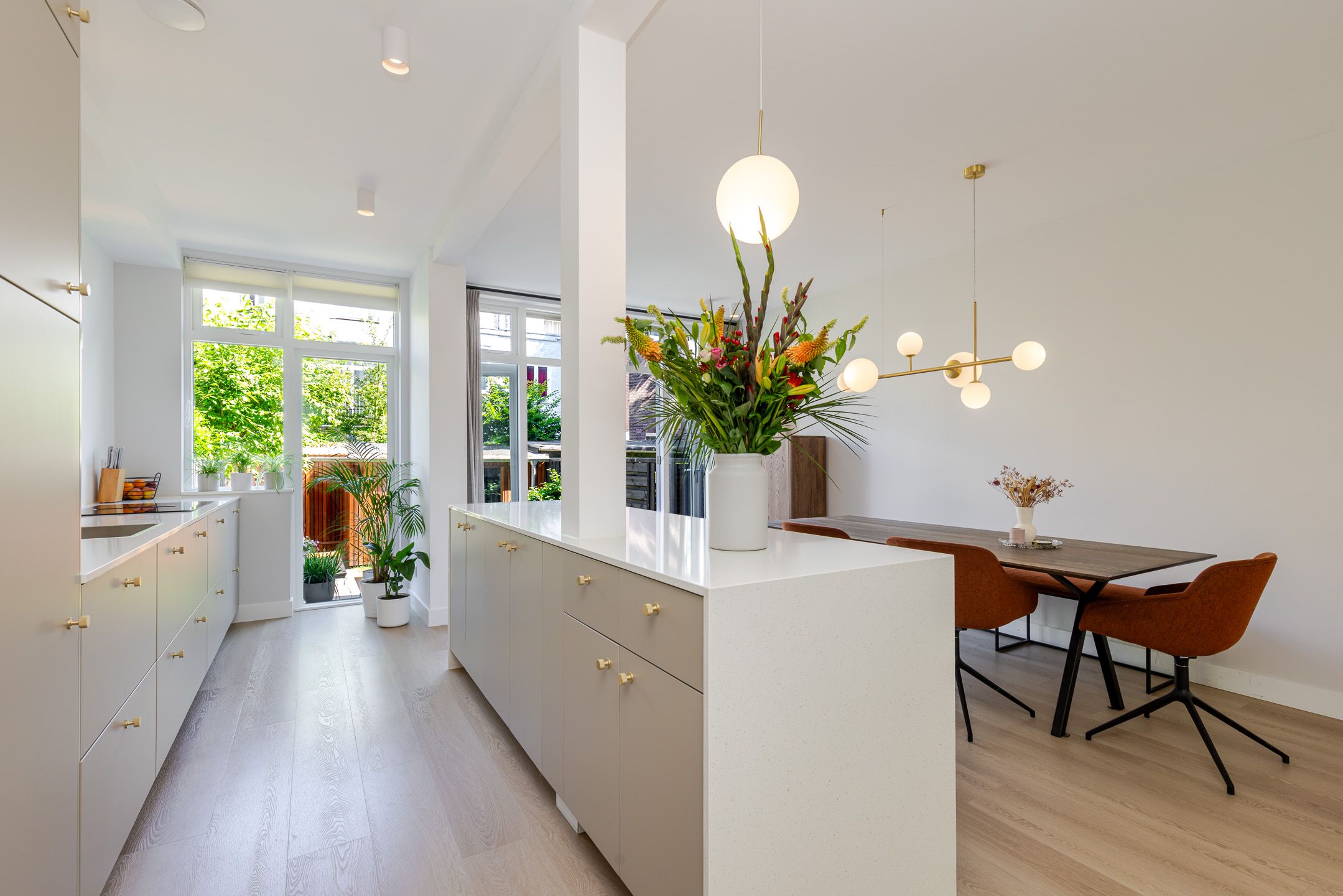 Photo 24 of Amalia van Solmsstraat 15