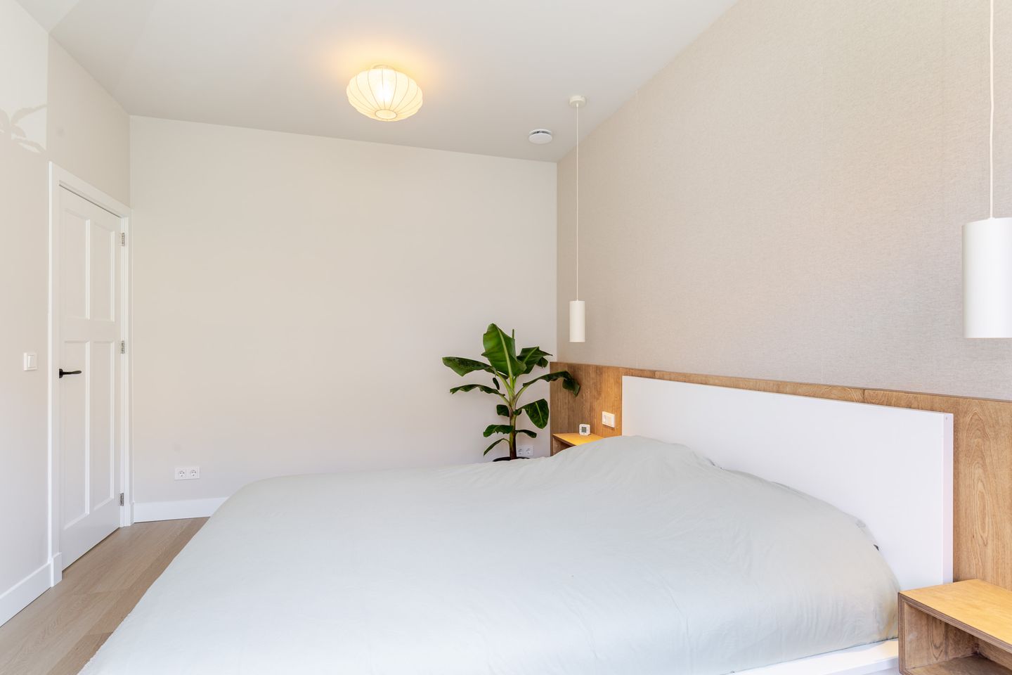 Photo 40 of Amalia van Solmsstraat 15