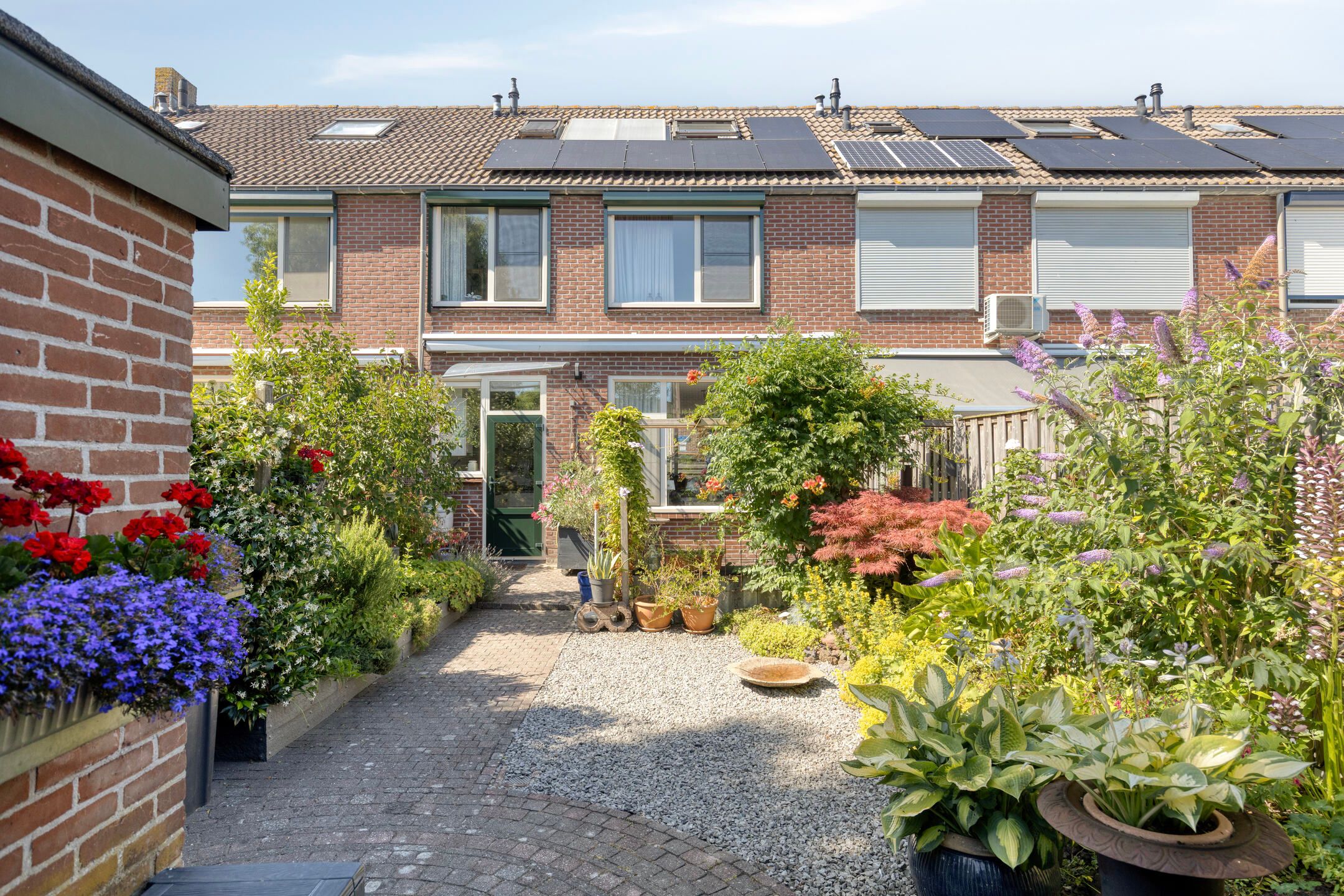 Photo 39 of Cort van der Lindenstraat 212