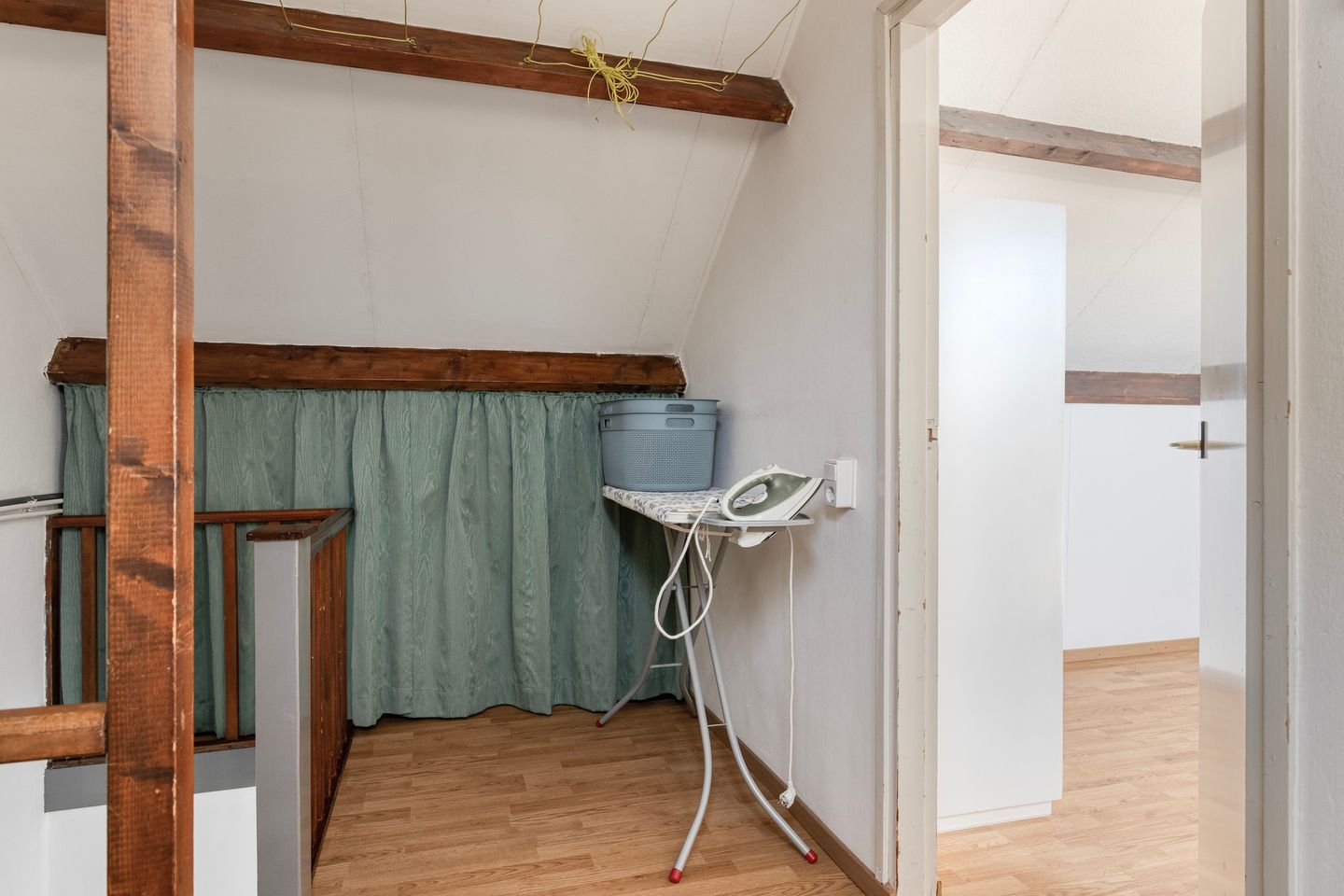 Photo 29 of Cort van der Lindenstraat 212