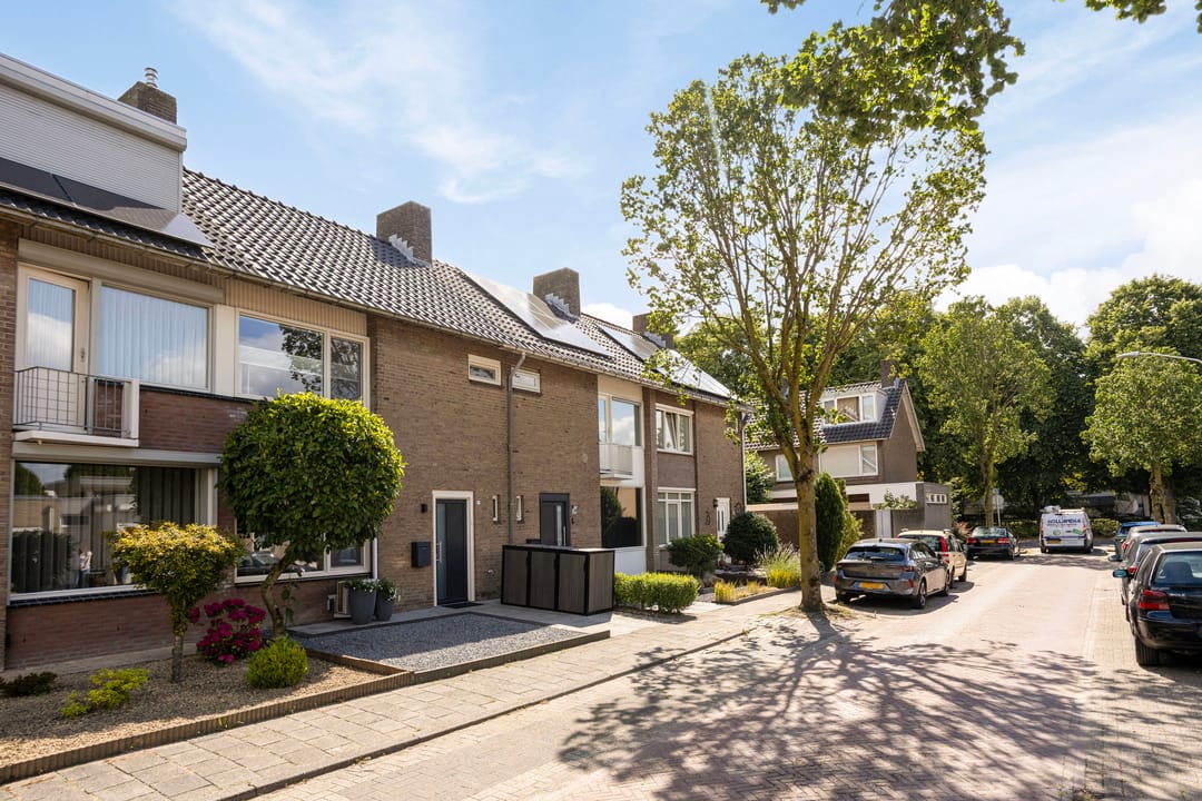 Foto 43 van Pastoor M. van Beekstraat 27