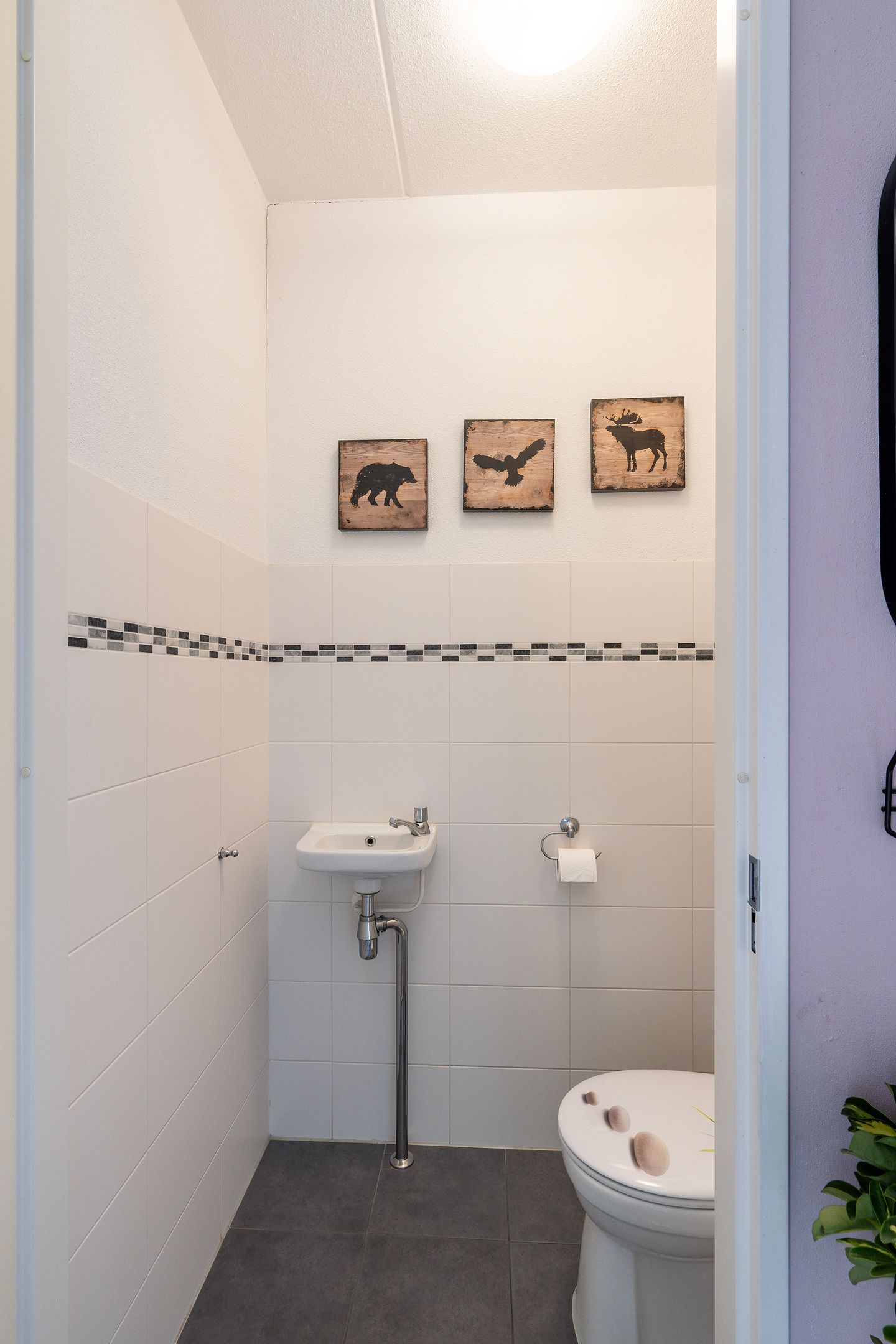 Photo 10 of Burg. Van Reesstraat 13