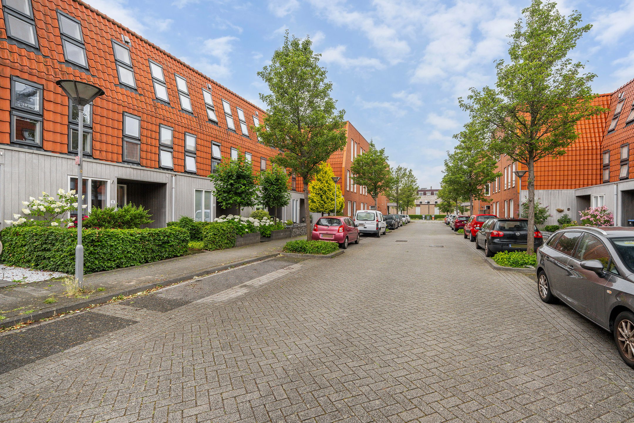 Photo 36 of Burg. Van Reesstraat 13