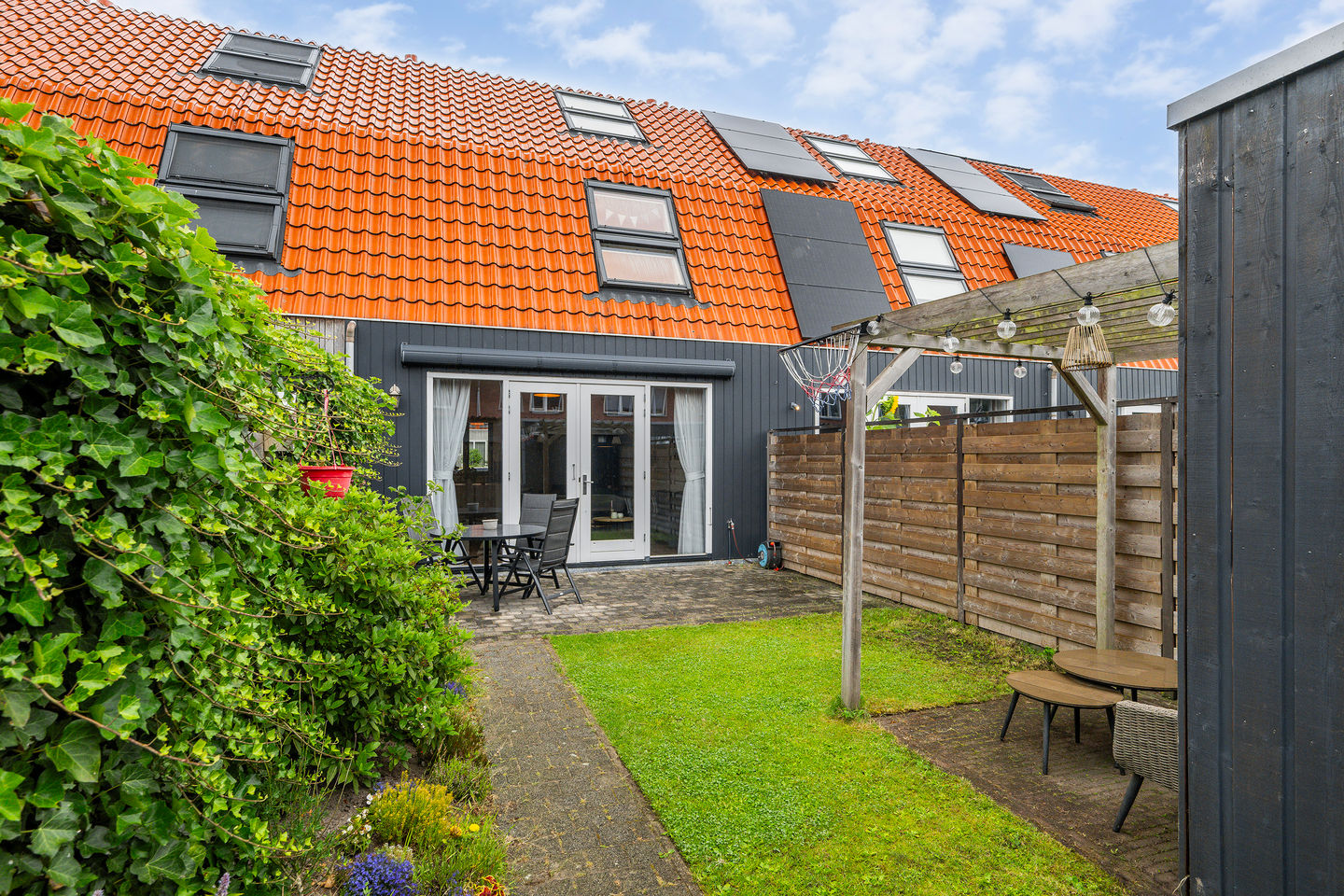 Photo 14 of Burg. Van Reesstraat 13