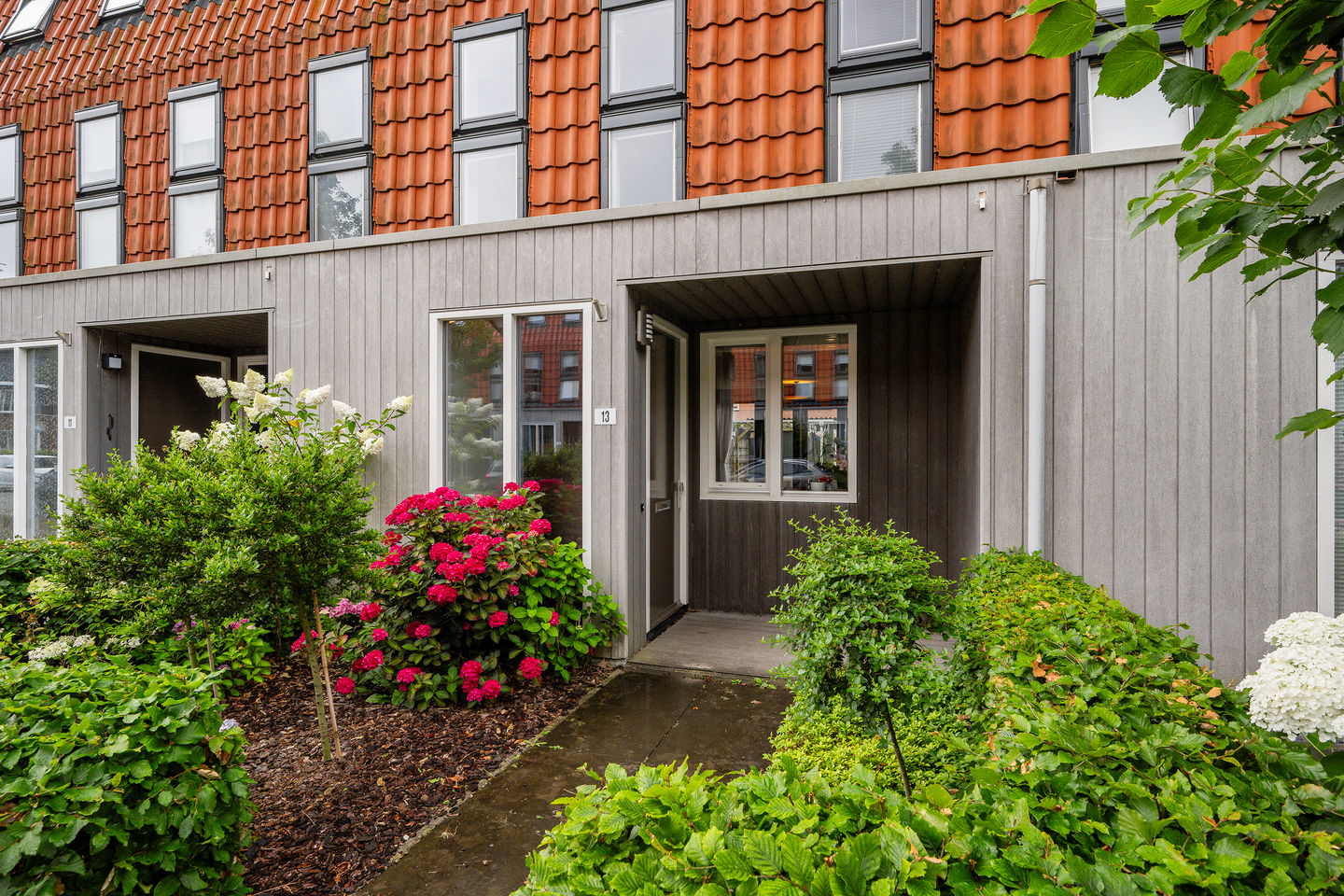 Photo 5 of Burg. Van Reesstraat 13