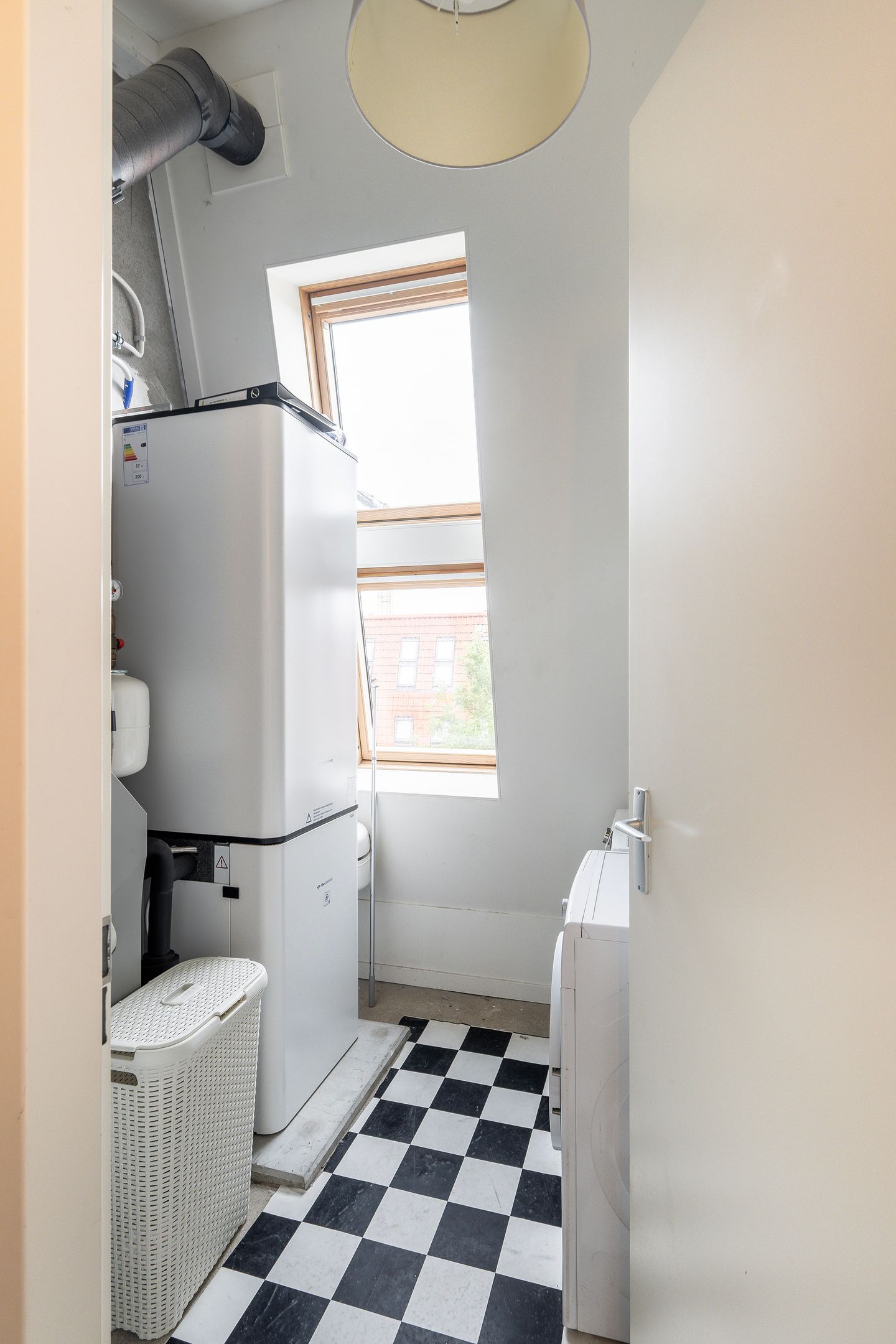Photo 34 of Burg. Van Reesstraat 13