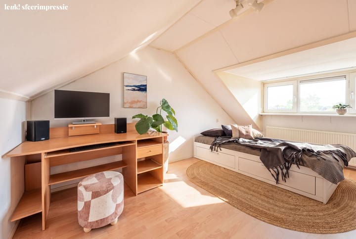 Tussenwoning te koop: Elsje van Houweningepad 2, Sleeuwijk