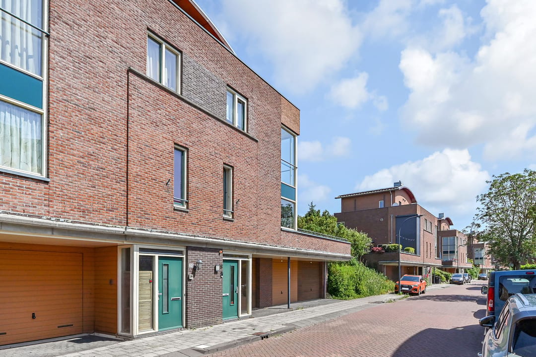 Photo 7 of Charley Tooropstraat 18