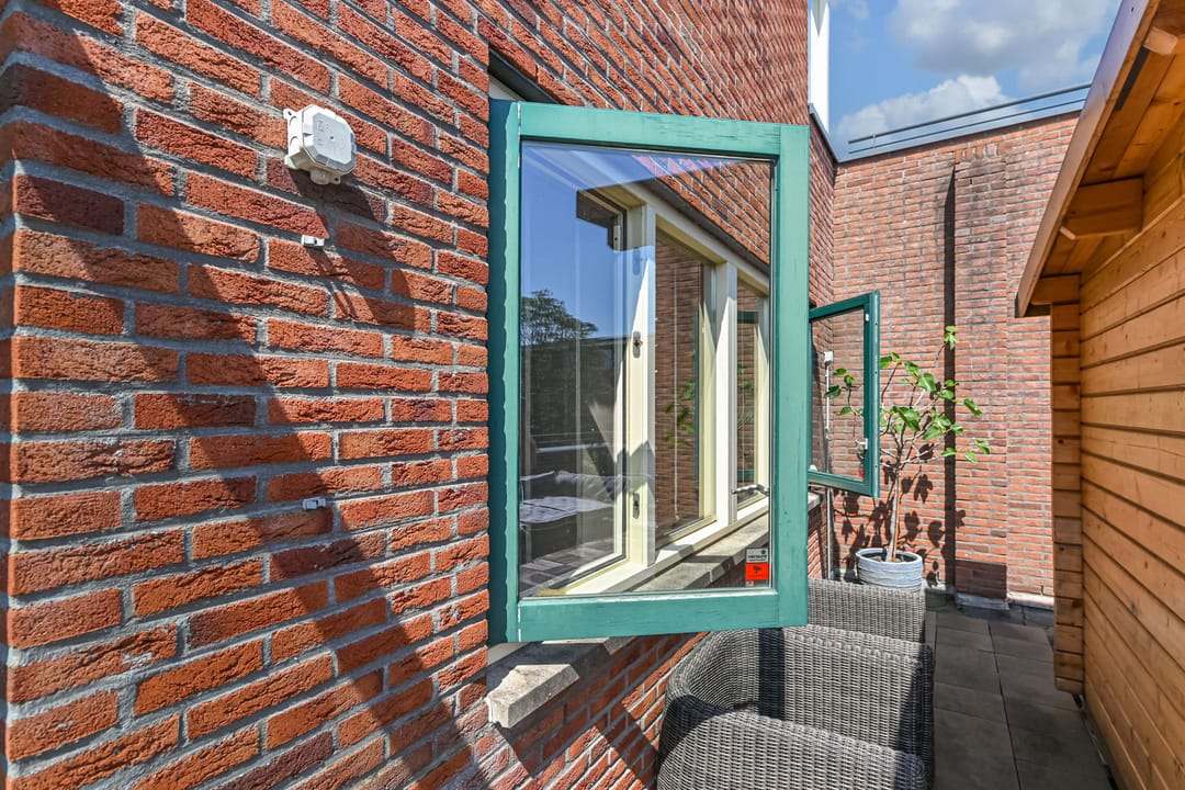 Photo 28 of Charley Tooropstraat 18