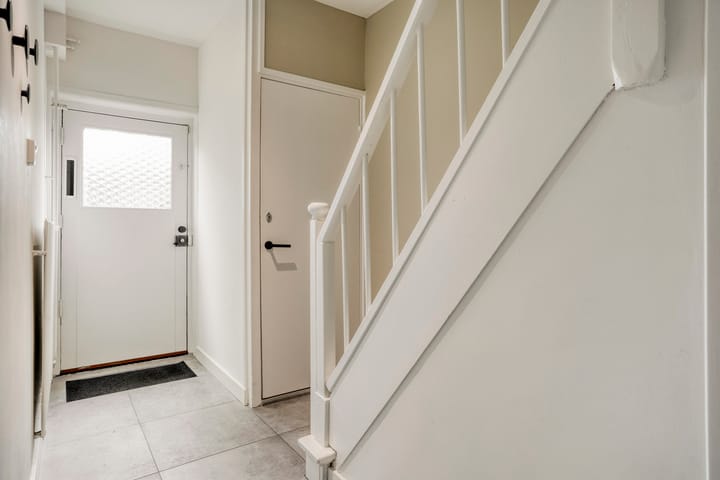 Tussenwoning te koop: Pioenroosstraat 5, Eindhoven