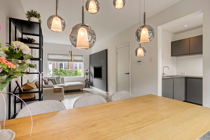Tussenwoning te koop: Pioenroosstraat 5, Eindhoven