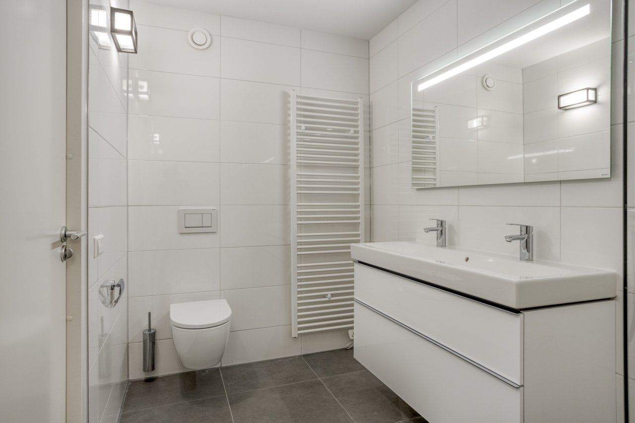 Photo 12 of Purperhoedenveem 110