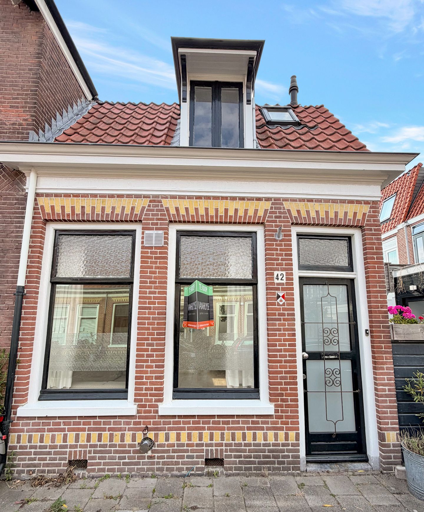 Foto 1 van Waldeck Pyrmontstraat 42