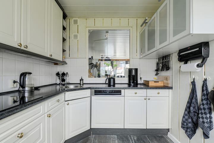 Tussenwoning te koop: Suze Groeneweg-erf 308, Dordrecht
