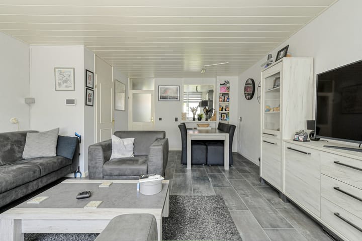 Tussenwoning te koop: Suze Groeneweg-erf 308, Dordrecht