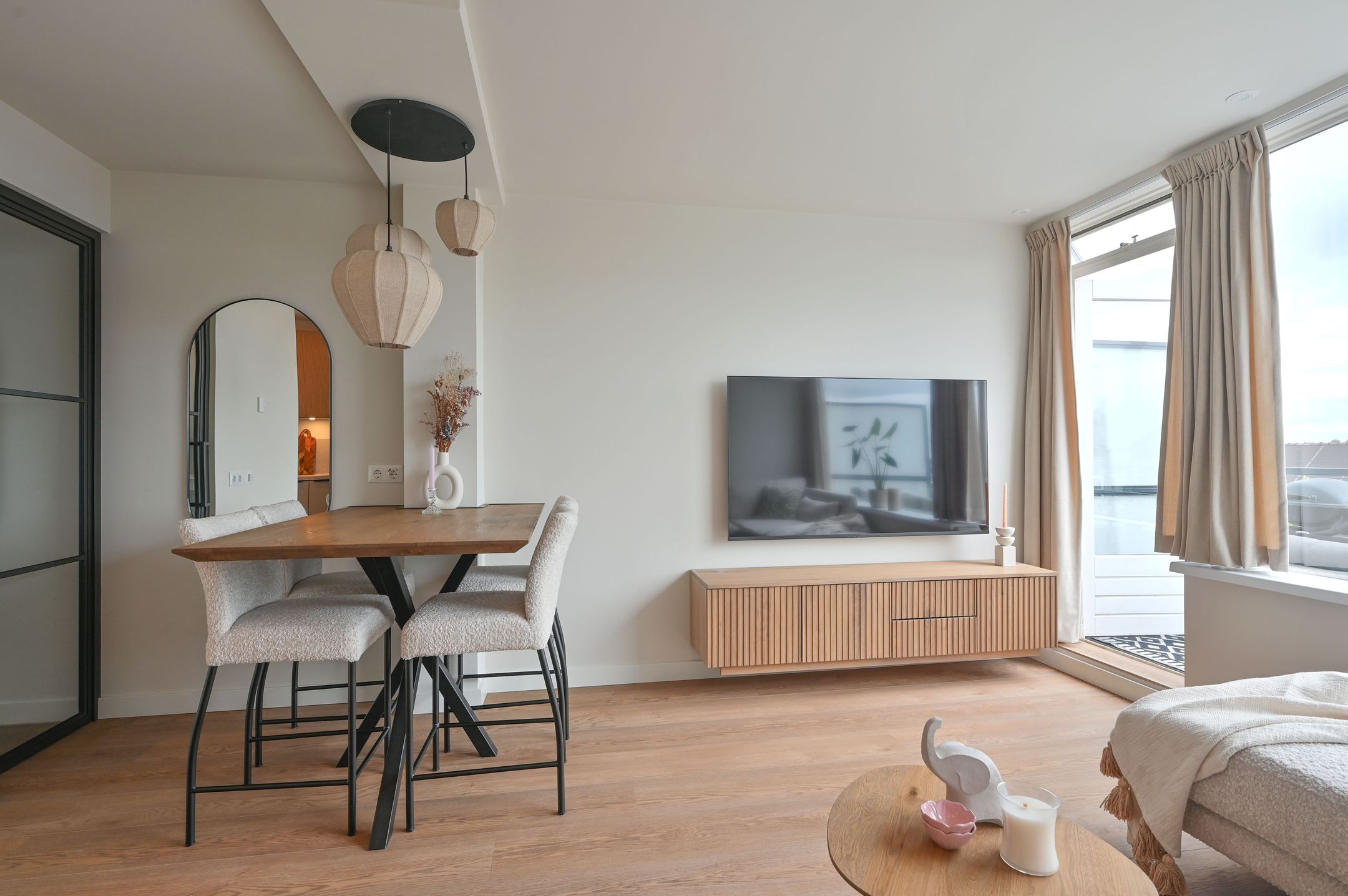 Photo 12 of van Weedestraat 203