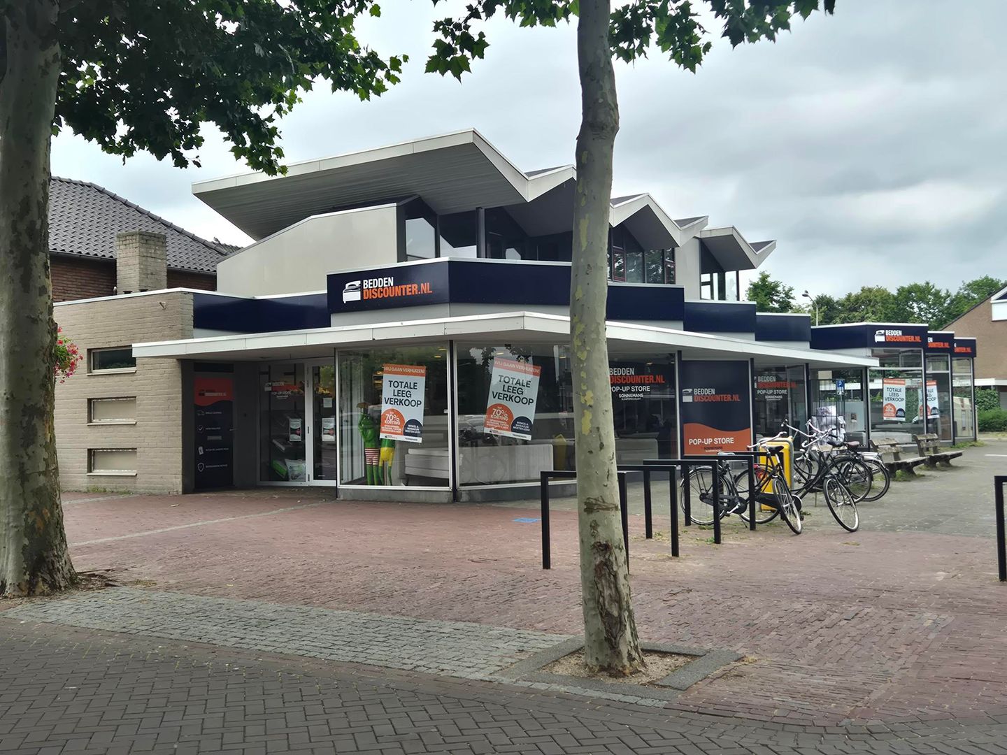 View photo 1 of Wilhelminaplein 8