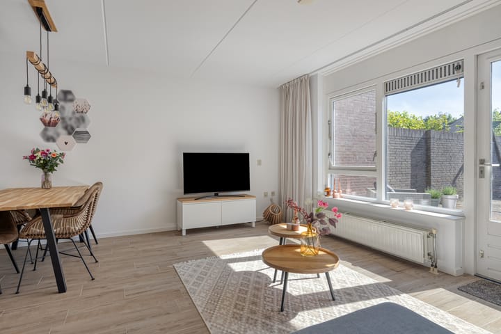 Tussenwoning te koop: Boomhoefstraat 3, Wouw
