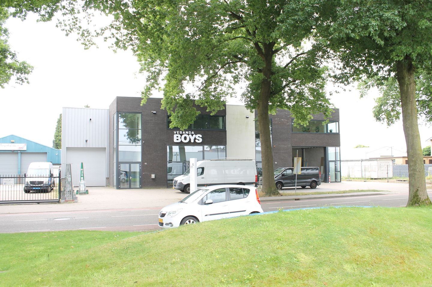 View photo 2 of Industrieweg 13