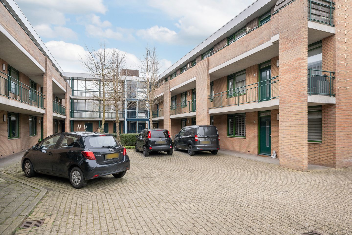 Photo 25 of Hellendaalweg 16