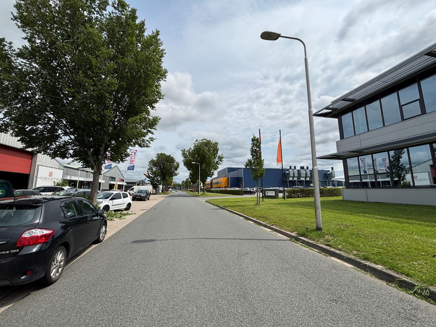 View photo 4 of Ondernemersweg 11