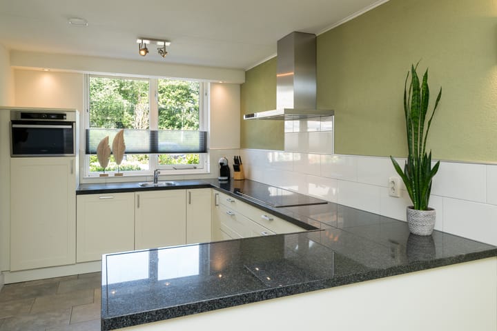 Foto 4 van Clara Wichmannstraat 86