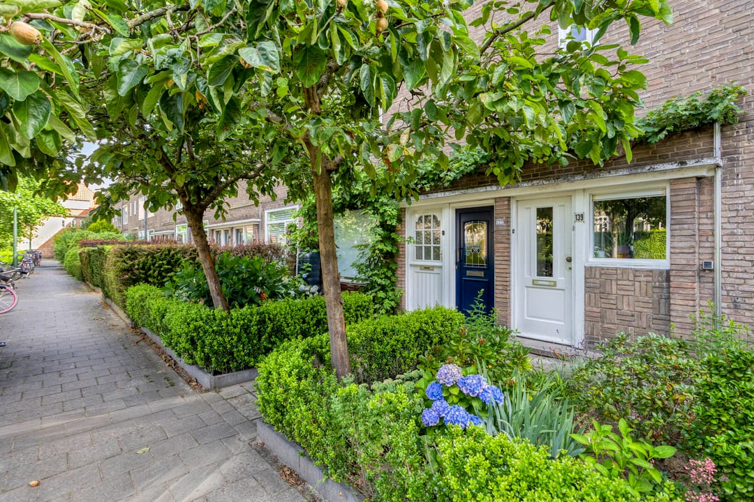 Photo 32 of Petrus Dondersstraat 137