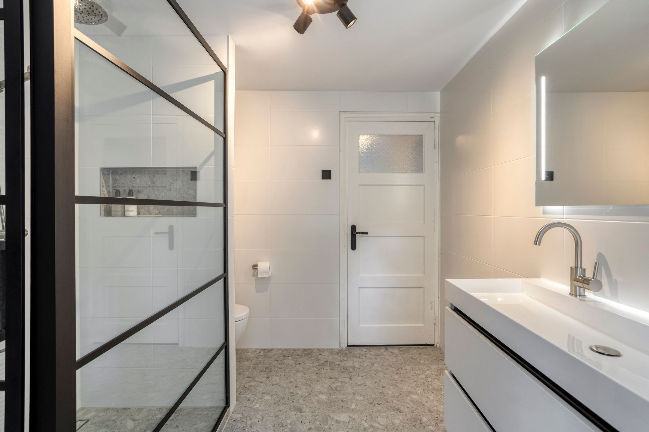 Photo 30 of Petrus Dondersstraat 137
